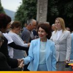 Пожар во ромската населба во Нови Сад, објектите се поврзани не се стигнува до жариштето на огнот