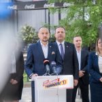 До кога ќе ги чувате главите во песок?!